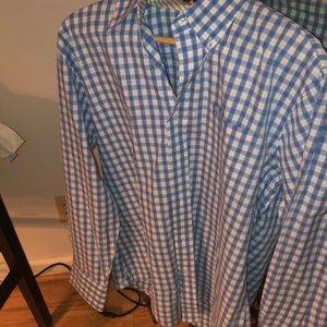 Size Medium Southern Tide Collard Button down